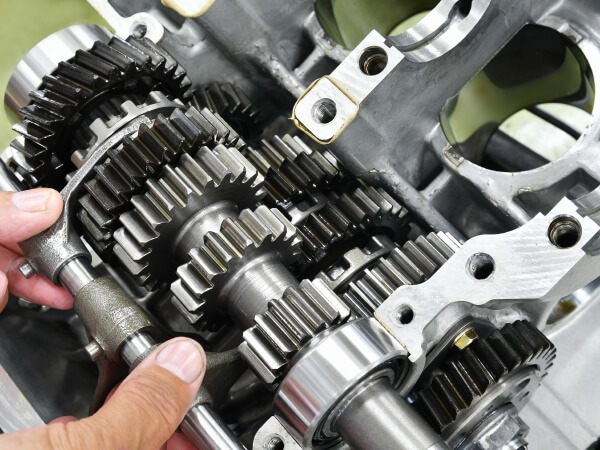 Ensure the identification and traceability of motorcycle components with Vector's marking solutions, adapted for high-performance parts. Marking on motorcycle parts.