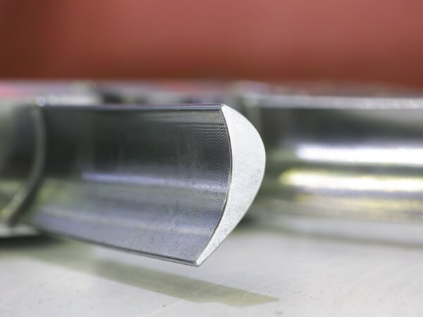 Vector guarantees the accuracy and durability of marking on aeronautical components, complying with the strict standards of the aviation industry. Marking for aeronautical parts.